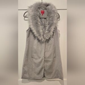 Womens Guess Faux Fur Collared Vest, Size S, Light Gray